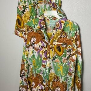 True Destinations" set, featuring a long-sleeved button-up shirt & Shorts Size S